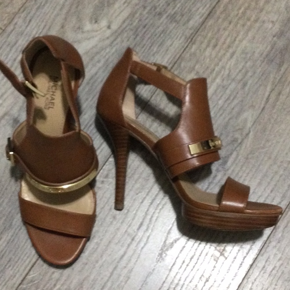 Woman’s shoes